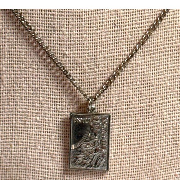 925 Sterling Silver Israel Necklace Judaism Rectangular Pendant Textured Design - Picture 1 of 9